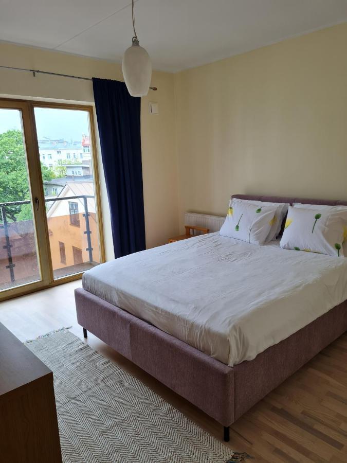 Cozy One Bedroom Apartment In City Center Tallinn Exterior photo